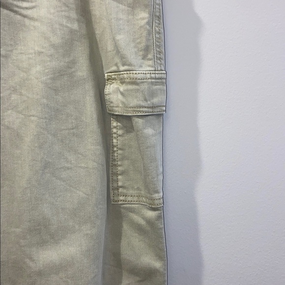 Pants - Picture 3 of 6